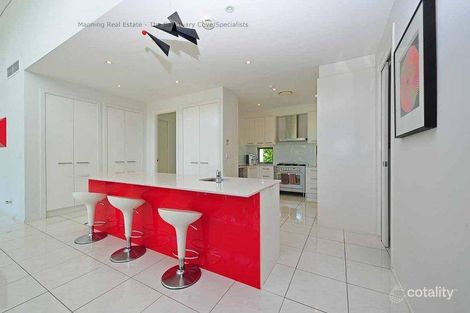 Property photo of 2147 Riverside Drive Hope Island QLD 4212