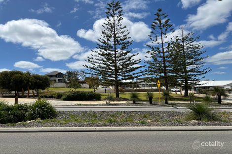 Property photo of 37 Shorehaven Boulevard Alkimos WA 6038