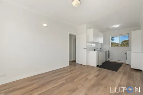 9/10 Irvine St, Watson, ACT 2602