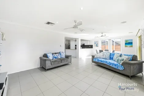 Property photo of 11 Hillview Place Glendenning NSW 2761