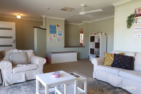 Property photo of 45 Dress Circle Warnbro WA 6169