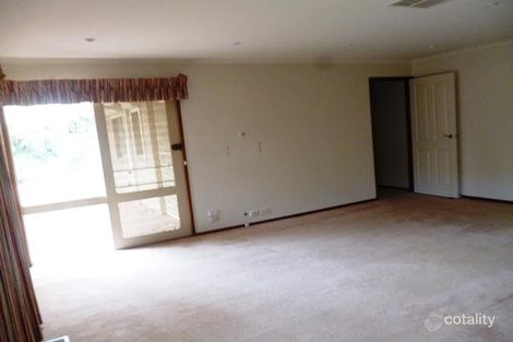 Property photo of 1 Madigan Crescent Mill Park VIC 3082
