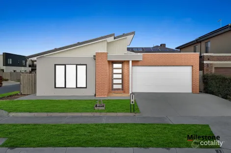 1 Pedro St, Clyde North, VIC 3978