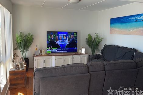Property photo of 8 Baird Street Tuncurry NSW 2428