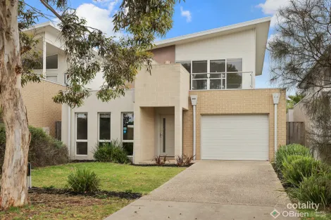 Property photo of 5 Pobblebonk Place Cowes VIC 3922