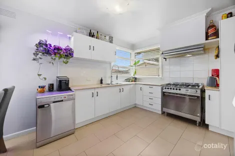 Property photo of 37 Grandview Grove Wendouree VIC 3355