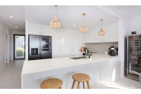 Property photo of 1/65 Armstrong Way Highland Park QLD 4211