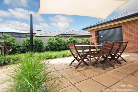 Property photo of 53 Mima Street Glenfield Park NSW 2650