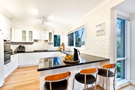 Property photo of 2 Freda Court Eltham North VIC 3095