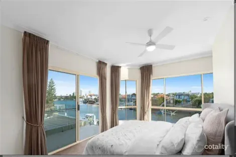 Property photo of 129 Pebble Beach Drive Runaway Bay QLD 4216