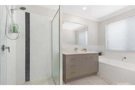Property photo of 18 Ruby Crescent Meridan Plains QLD 4551