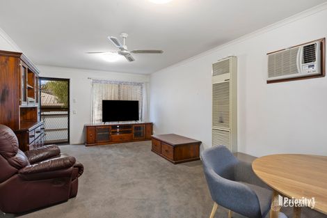 Property photo of 2/156 Olympic Parade Golden Square VIC 3555