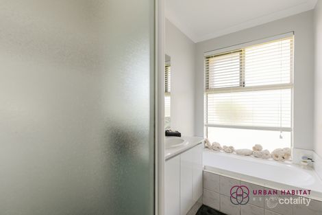 Property photo of 6 Ambleside Parade Waikiki WA 6169
