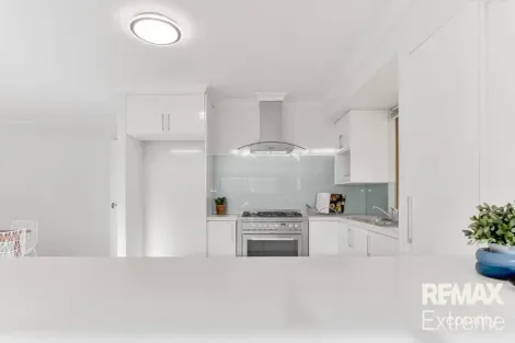 Property photo of 42 Fleetwood Circuit Woodvale WA 6026