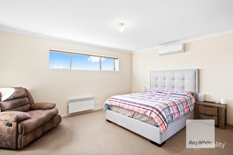Property photo of 3/17-21 Cobaw Circuit Caroline Springs VIC 3023