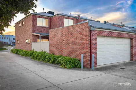 Property photo of 27 Monastery Drive Wendouree VIC 3355