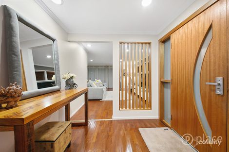 Property photo of 2 Widgee Place Chapel Hill QLD 4069