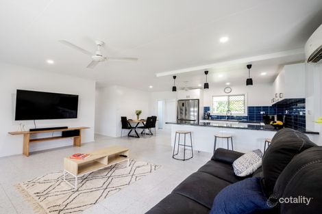 Property photo of 9 Card Avenue Manunda QLD 4870