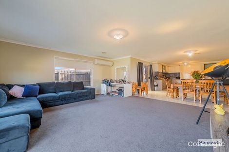 Property photo of 42 Springwater Drive Drouin VIC 3818