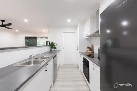 Property photo of 41 Palma Rosa Drive Wulkuraka QLD 4305