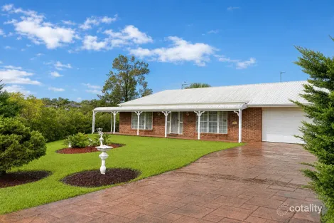 2 Princeville Ct, Robina, QLD 4226