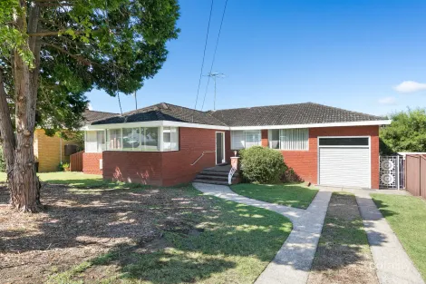 6 Greenway St, Gymea, NSW 2227