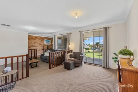 Property photo of 8 Biscay Road Sorrento WA 6020