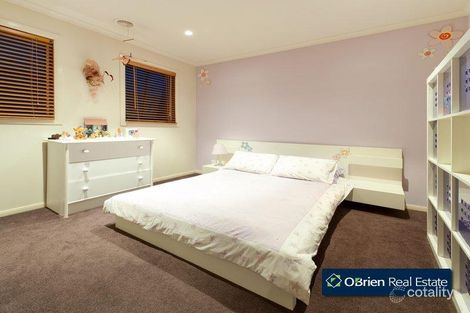 Property photo of 24 Moondarra Drive Berwick VIC 3806