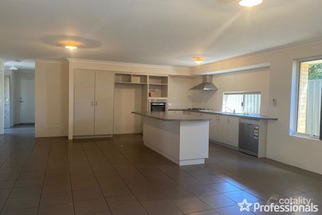 Property photo of 2/7 Range View Road High Wycombe WA 6057