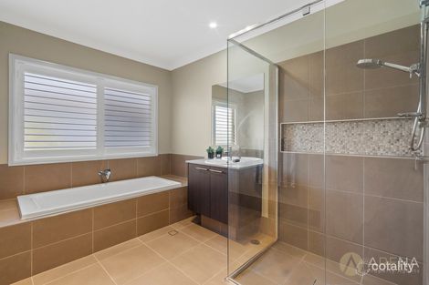 Property photo of 33 Paradise Parade Jacobs Well QLD 4208