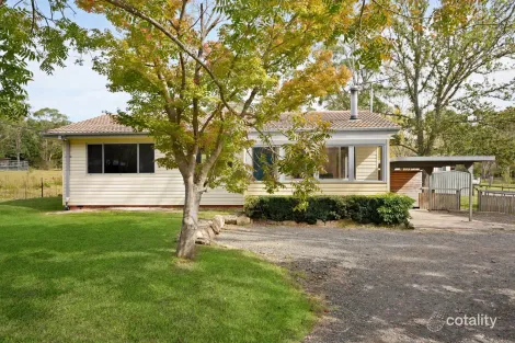 Property photo of 5 Callistemon Avenue Hill Top NSW 2575