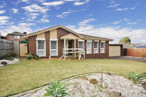 15 Benwerrin Dr, Wantirna, VIC 3152