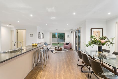 Property photo of 38 Oakview Parade Caroline Springs VIC 3023