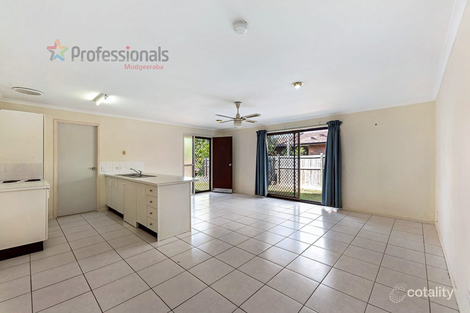 Property photo of 2/18 Callistemon Court Arundel QLD 4214