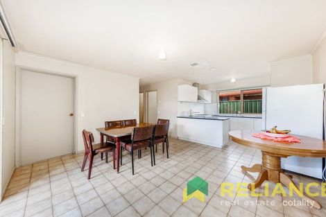 Property photo of 2 Ovens Court Werribee VIC 3030