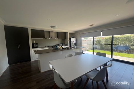 Property photo of 5 Allunga Way Werribee VIC 3030