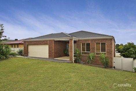 Property photo of 10 Golden Court Wallan VIC 3756