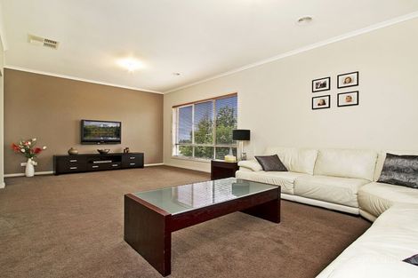 Property photo of 10 Golden Court Wallan VIC 3756