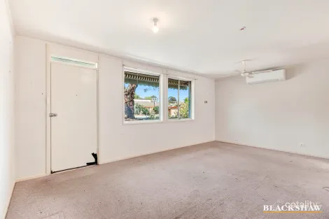 Property photo of 35 Woollum Crescent Rivett ACT 2611