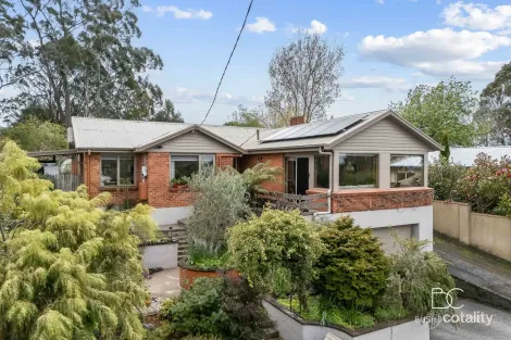 Property photo of 28 Dandenong Road Trevallyn TAS 7250