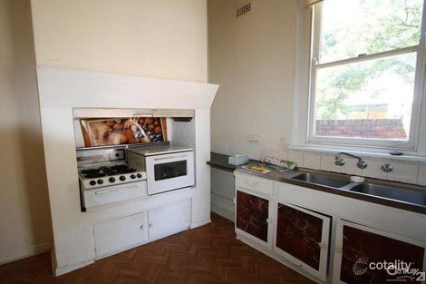 71 Warrigal Rd, Hughesdale, VIC 3166