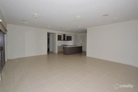 Property photo of 32 Silverstone Circuit Wollert VIC 3750