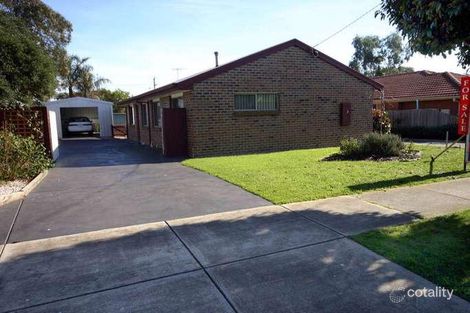 11 Joseph Banks Cres, Cranbourne, VIC 3977