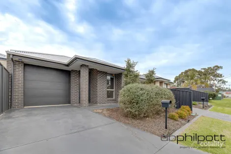 6 Chinner St, Ridgehaven, SA 5097