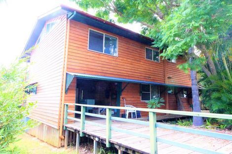 Property photo of 106 High Central Road Macleay Island QLD 4184