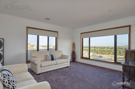 Property photo of 2 Barossa Street Estella NSW 2650