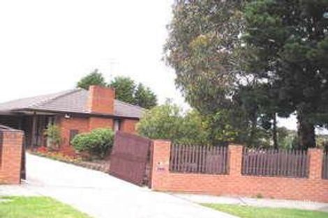 Property photo of 12 Tunley Close Endeavour Hills VIC 3802