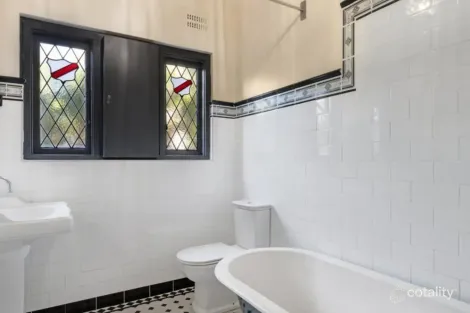 Property photo of 2 Ribbon Gum Close Alfords Point NSW 2234
