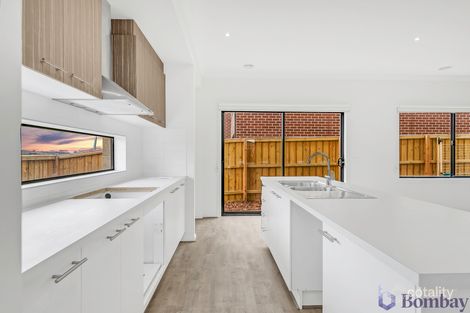 Property photo of 28 Botany Avenue Wollert VIC 3750