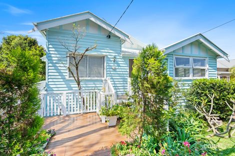 Property photo of 20 Fifth Avenue Coorparoo QLD 4151